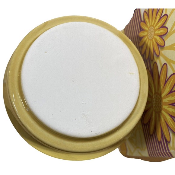 Vintage Great American Embossed Mustard Yellow Daisy Flower Electric Wax Warmer - Picture 4 of 12